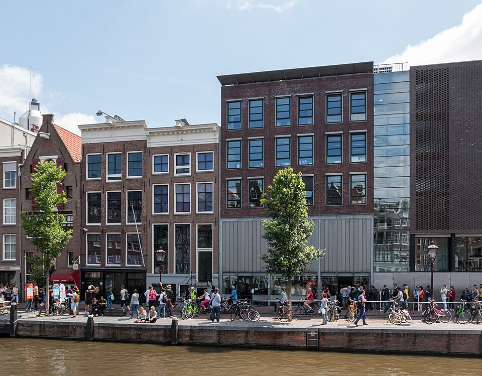 Anne Frank House during the itinerary in Amsterdam