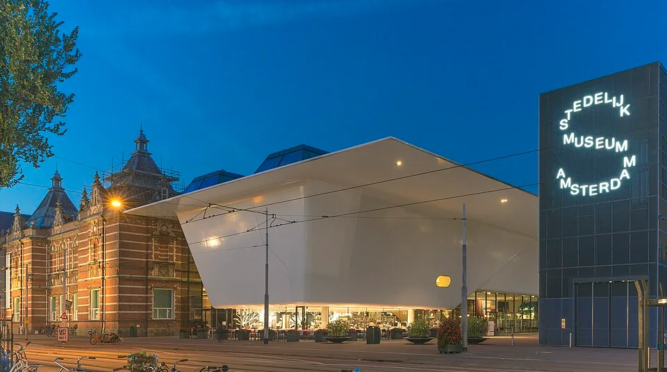 Stedelijk Museum during the itinerary in Amsterdam