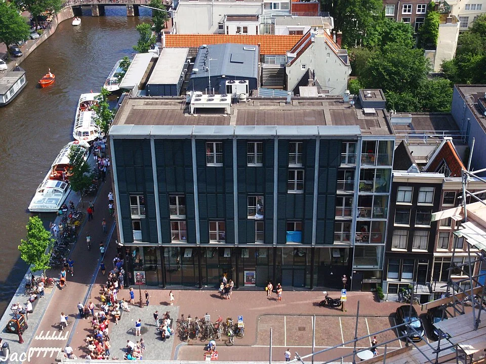 Anne Frank House during the itinerary in Amsterdam